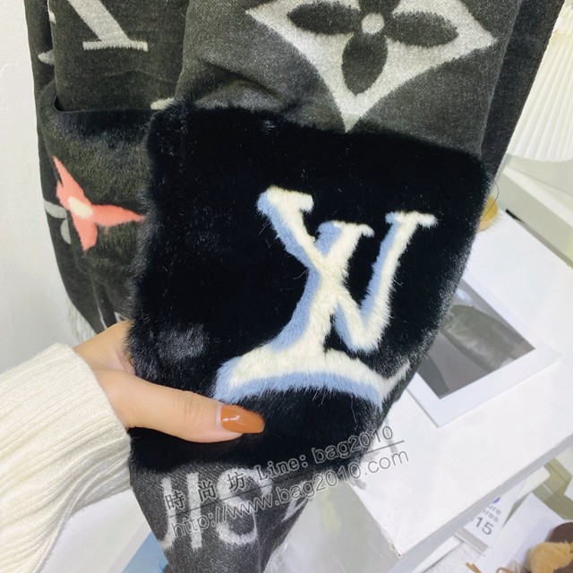 Louis Vuitton女士羊絨圍巾 路易威登ColdReykjavik圍巾披肩 LV大驢家口袋披肩  mmj1269